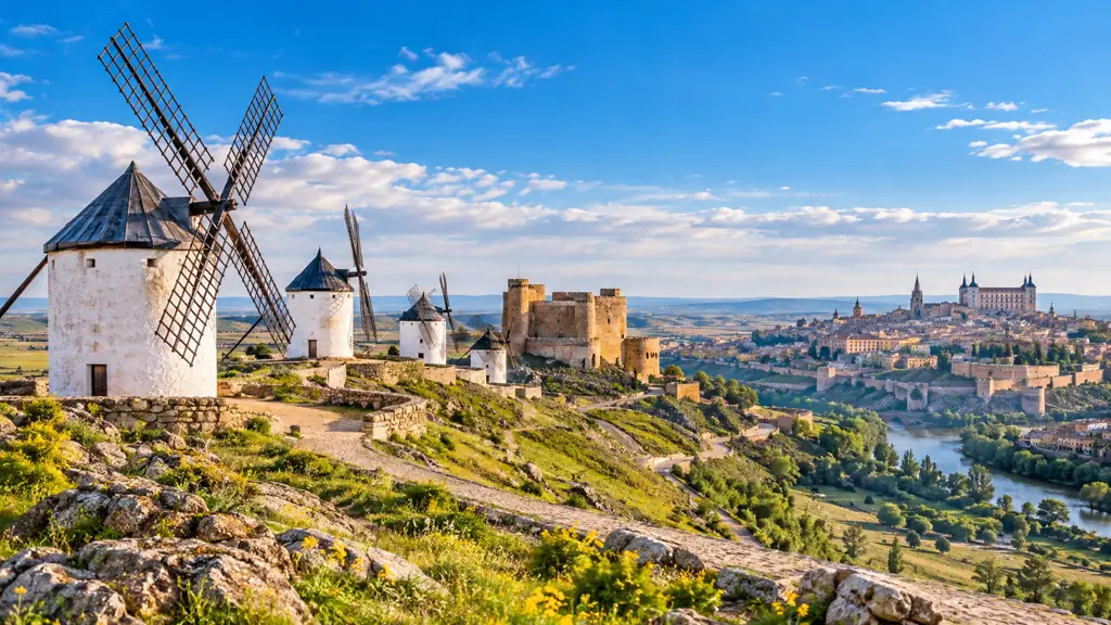 Descubre dónde ir un fin de semana cerca de Toledo: pueblos preciosos, castillos, molinos, naturaleza y rutas para una escapada inolvidable.